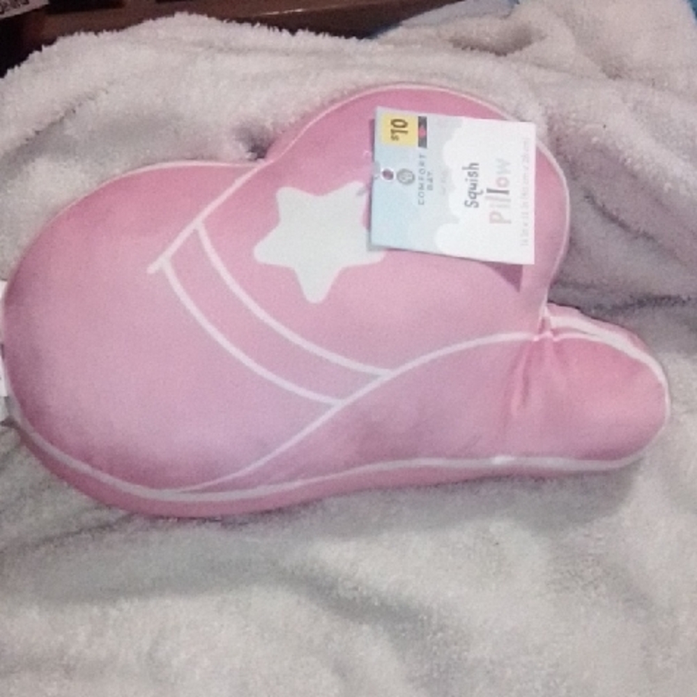 Comfort Bay Pink Star Pillow